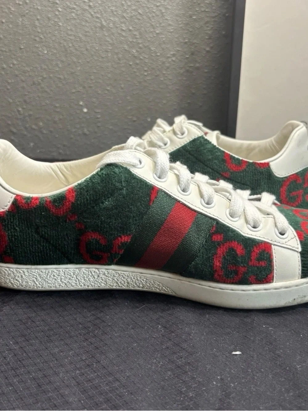 Size 7.5B- Gucci Ace GG Leather Velvet Logo Sneakers Lightly Worn/Retail $750!